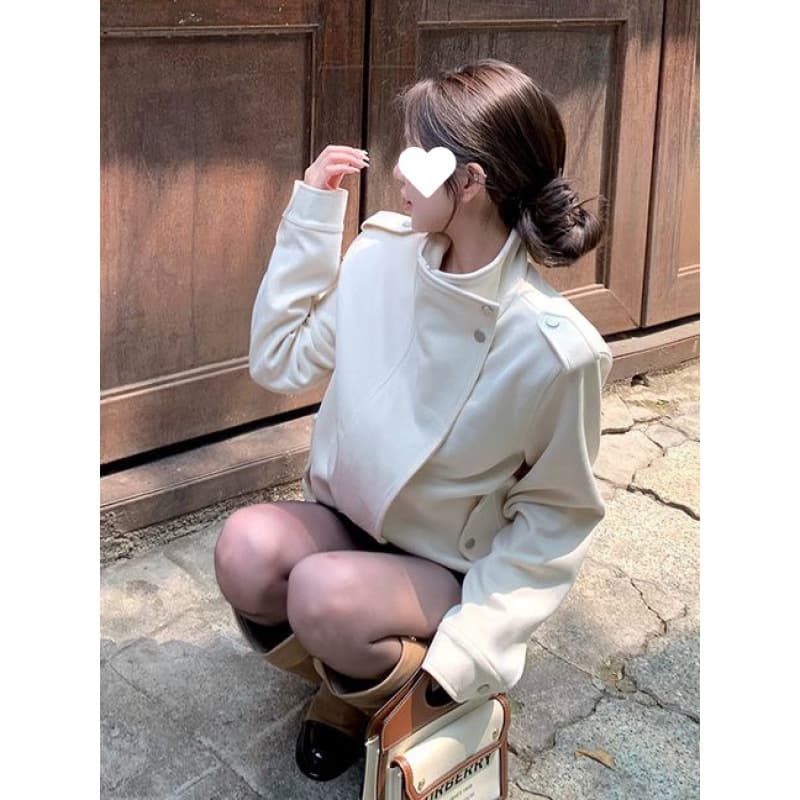 ベージュコーデ オーバーサイズ スタンドジャケット