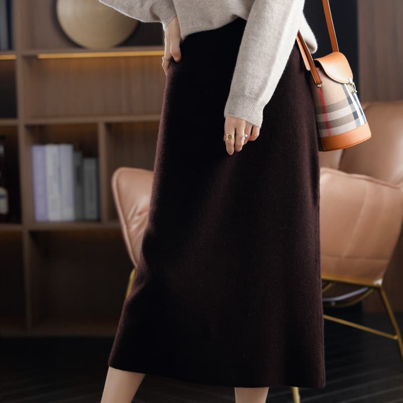 ベージュコーデ リブ編み ロングスカート