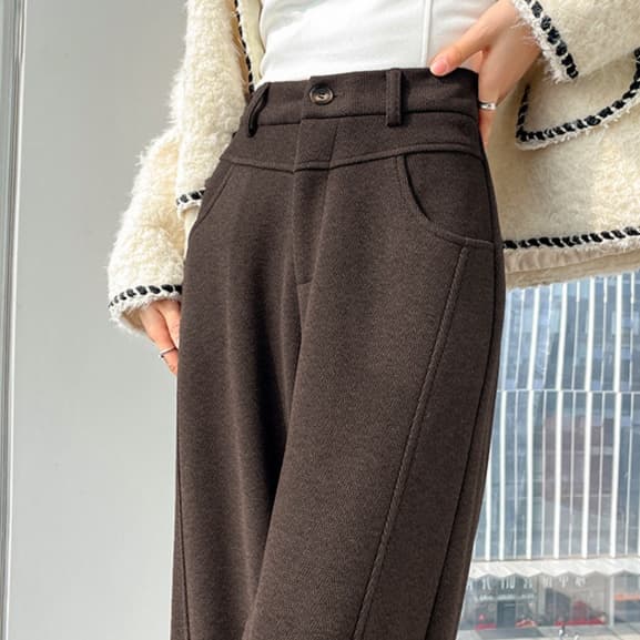 ベージュコーデ ウォーム ストレート ワイドパンツ
