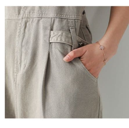 ベージュコーデ ボーダータンクトップ