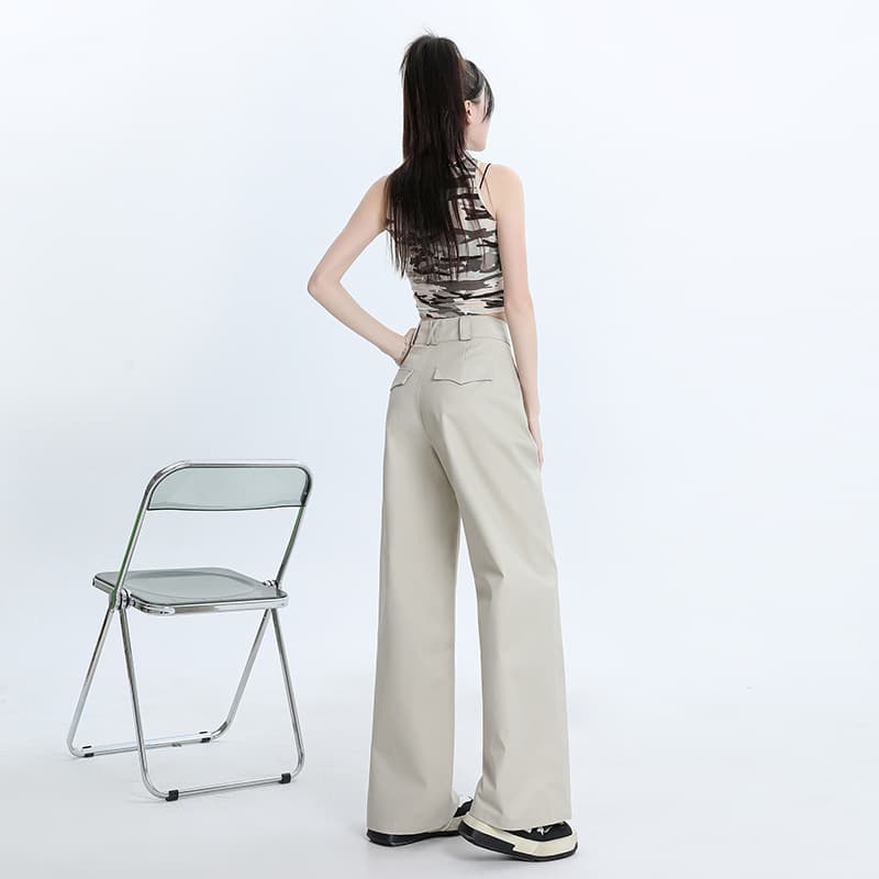 ベージュコーデ ハイウエストワイドパンツ