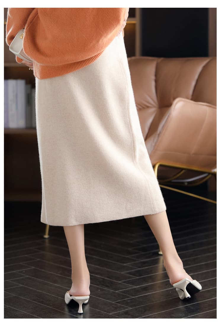 ベージュコーデ リブ編み ロングスカート