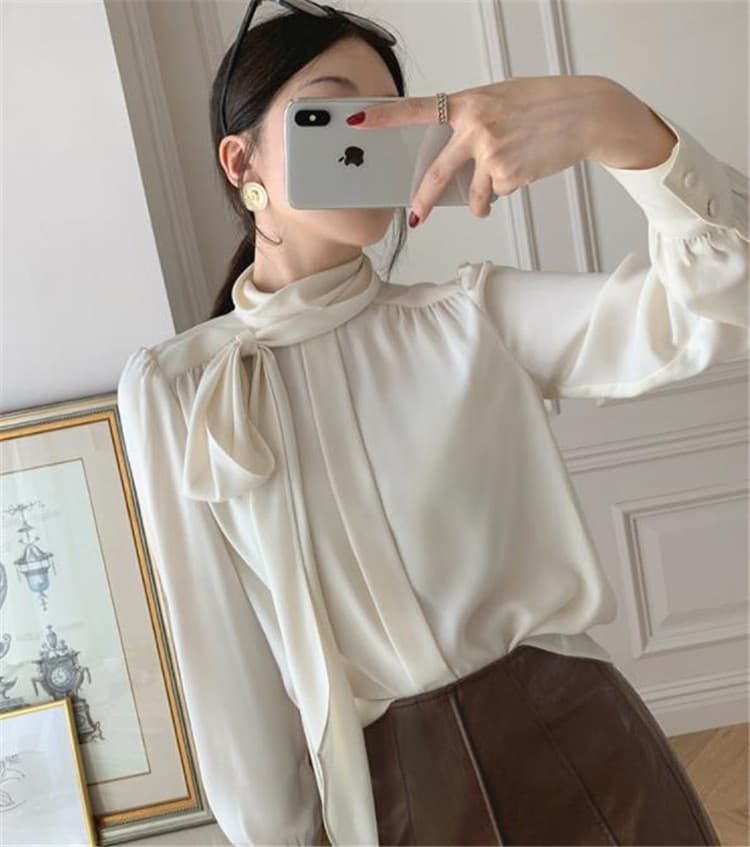 ベージュコーデ 女性用ボウタイブラウス長袖無地春夏ベージュトップス