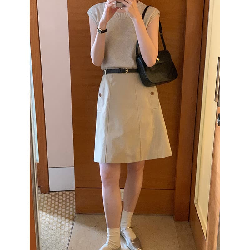 ベージュコーデ ウエストベルト付きチューリップスカート