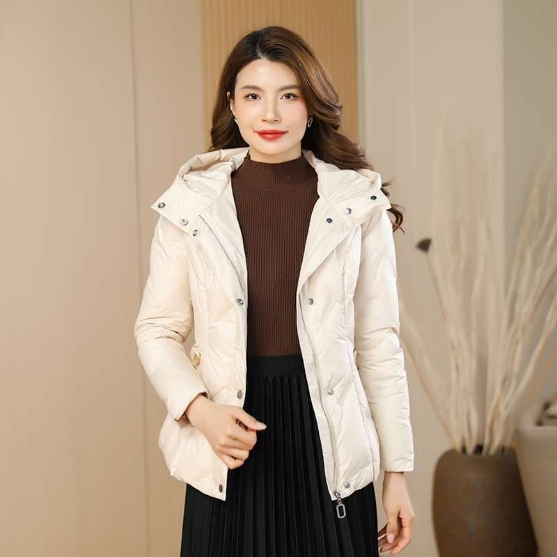ベージュコーデ 優美なシルエット中綿ダウンジャケット