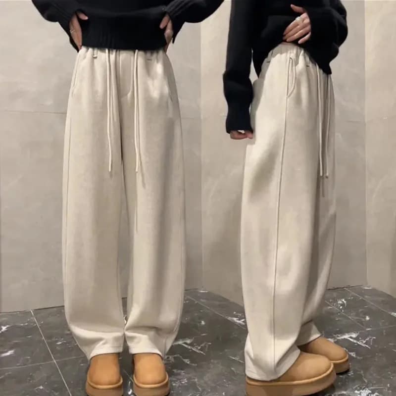 ベージュコーデ ドレープゆったりストレートパンツ