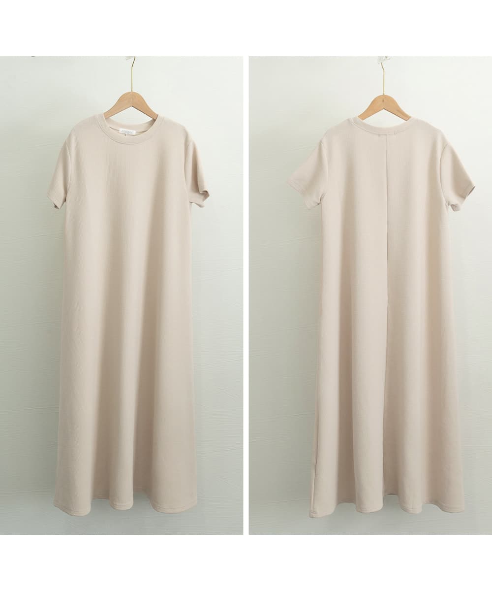 ベージュコーデ ゆったりAラインワンピース トップス 夏