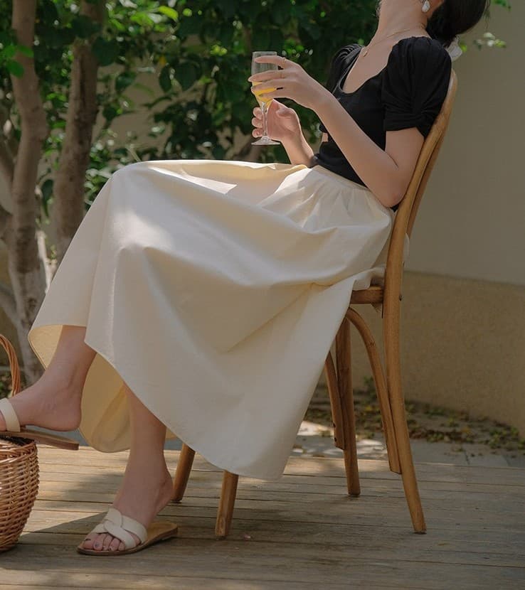 ベージュコーデ ギャザーたっぷり優美ロングスカート