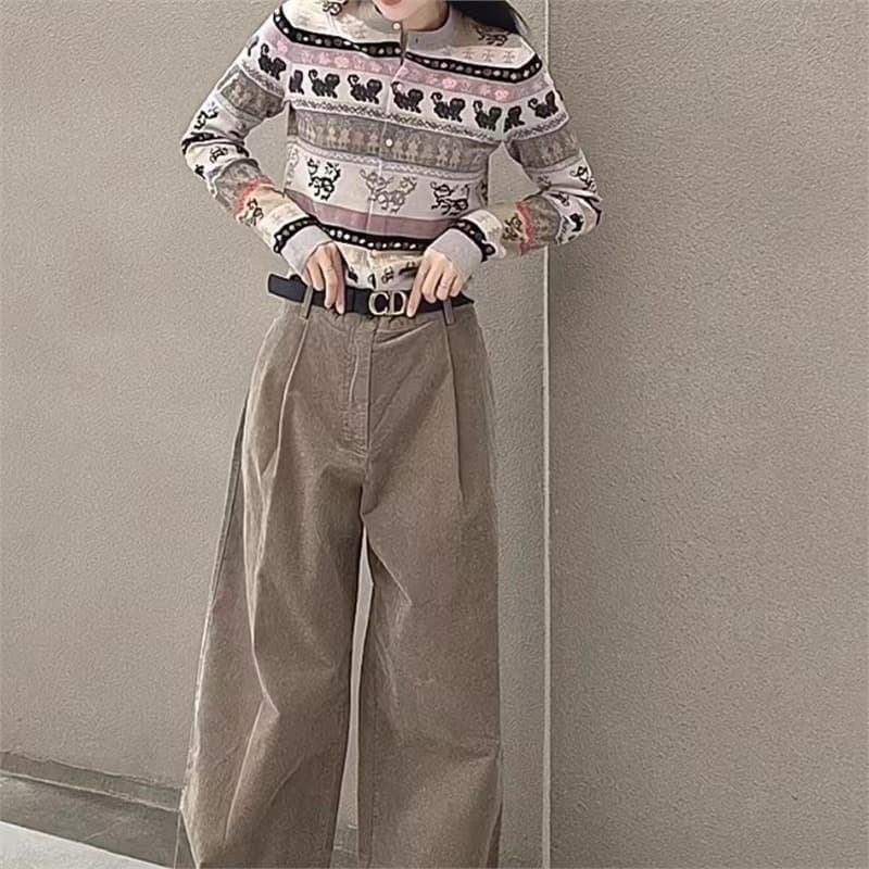 ベージュコーデ ハイウエストコーデュロイワイドパンツ