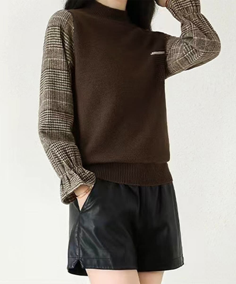 ベージュコーデ チェック柄袖切り替えハイネックニットトップス