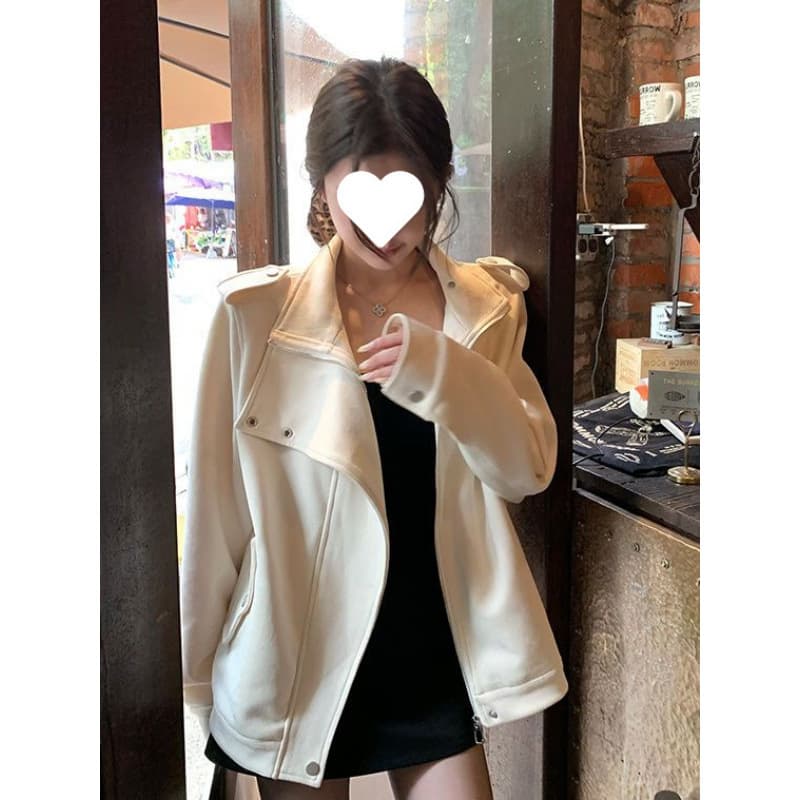 ベージュコーデ オーバーサイズ スタンドジャケット