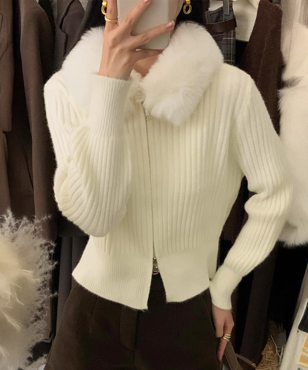 ベージュコーデ ふわふわ毛皮襟付きリブ編みニットトップス二重開き