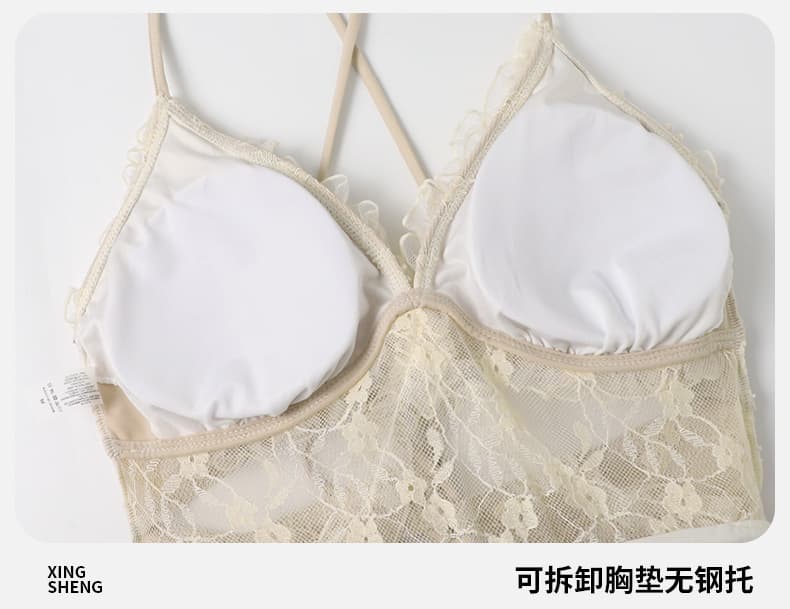 ベージュコーデ 華やか花柄レース キャミソールワンピース