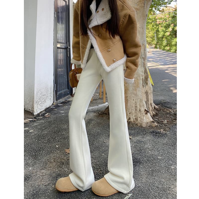 ベージュコーデ リブ編みワイドパンツ