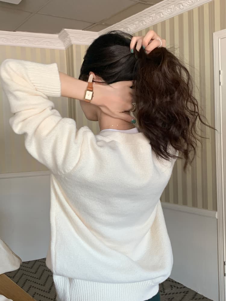 ベージュコーデ ゆったりニットカーディガン