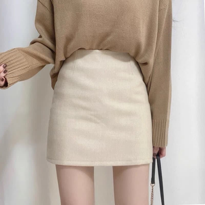 ベージュコーデ シンプル台形ミニスカート