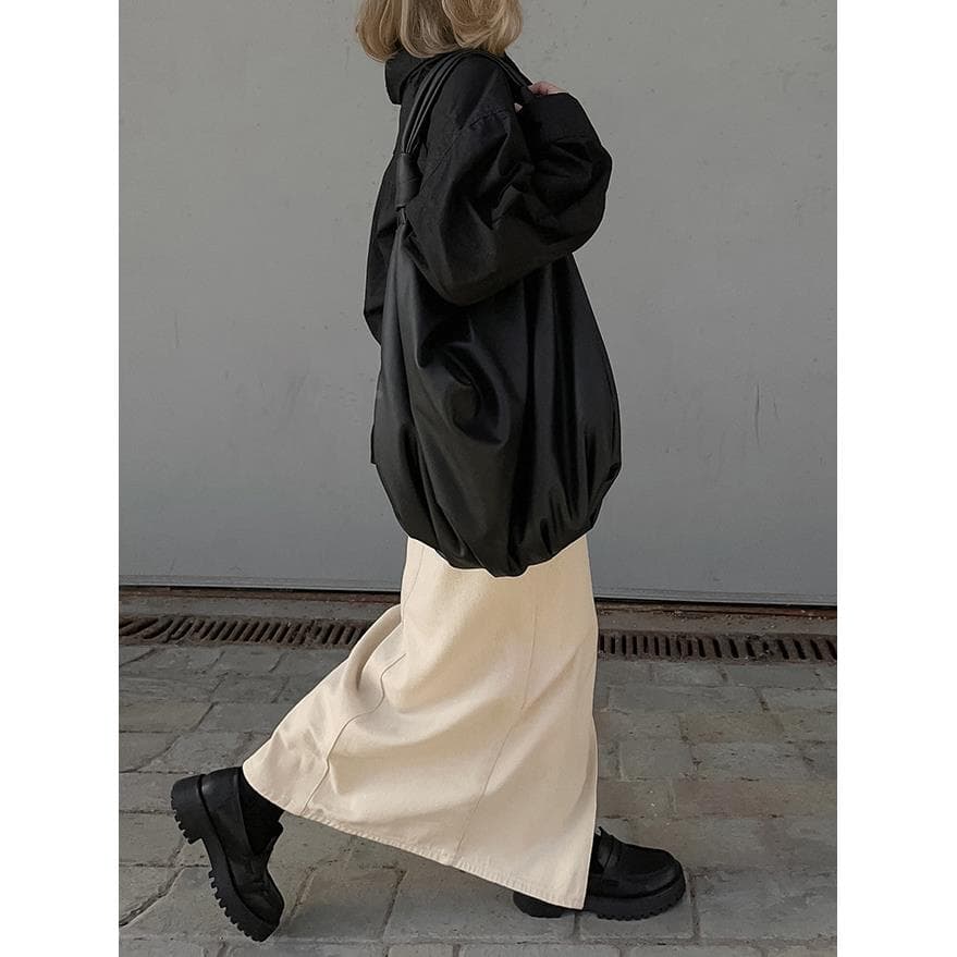 ベージュコーデ スリット入りロングスカート